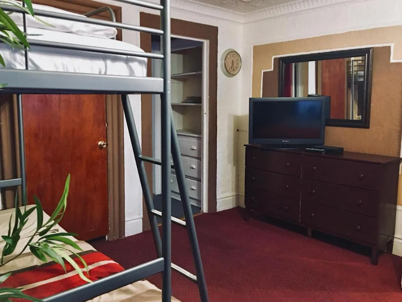 The Kingdom Suites New York Apartment